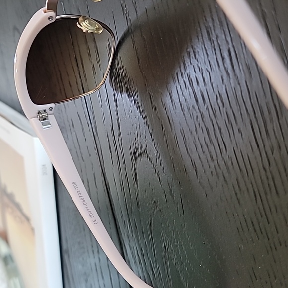 Sunglasses - Picture 3 of 6